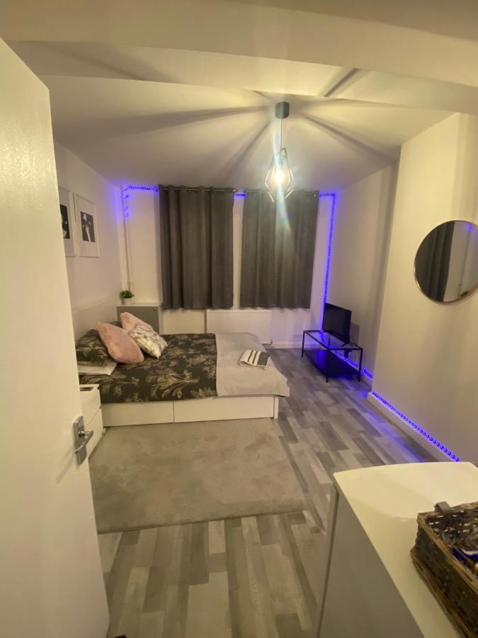 Cosy 1 Bedroom Apartment 伦敦 外观 照片